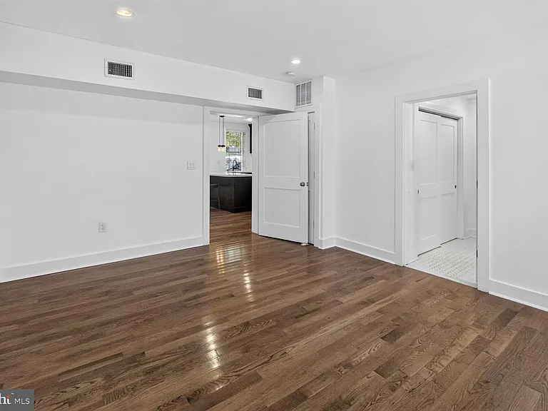815 L St SE #1 — Photo 12