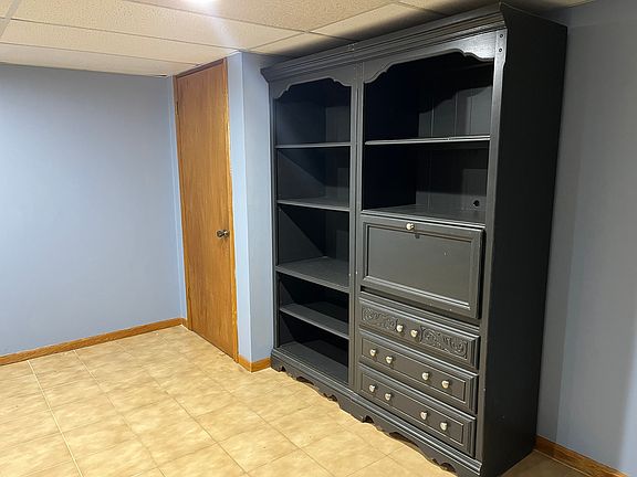 4th image of 7409 Southwest Hwy #1W