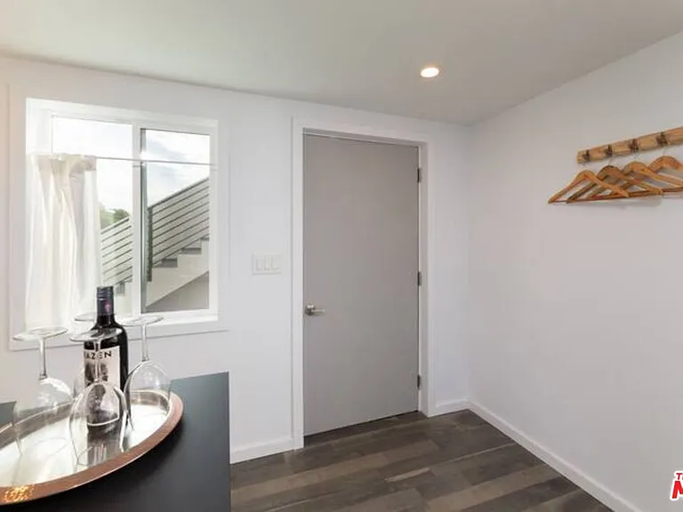 4839 Seldner Ave — Photo 8