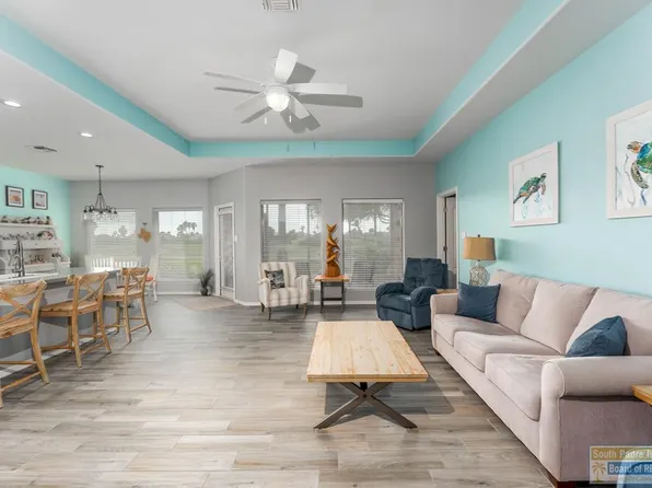 27 Golf House Rd, Laguna Vista, TX 78578