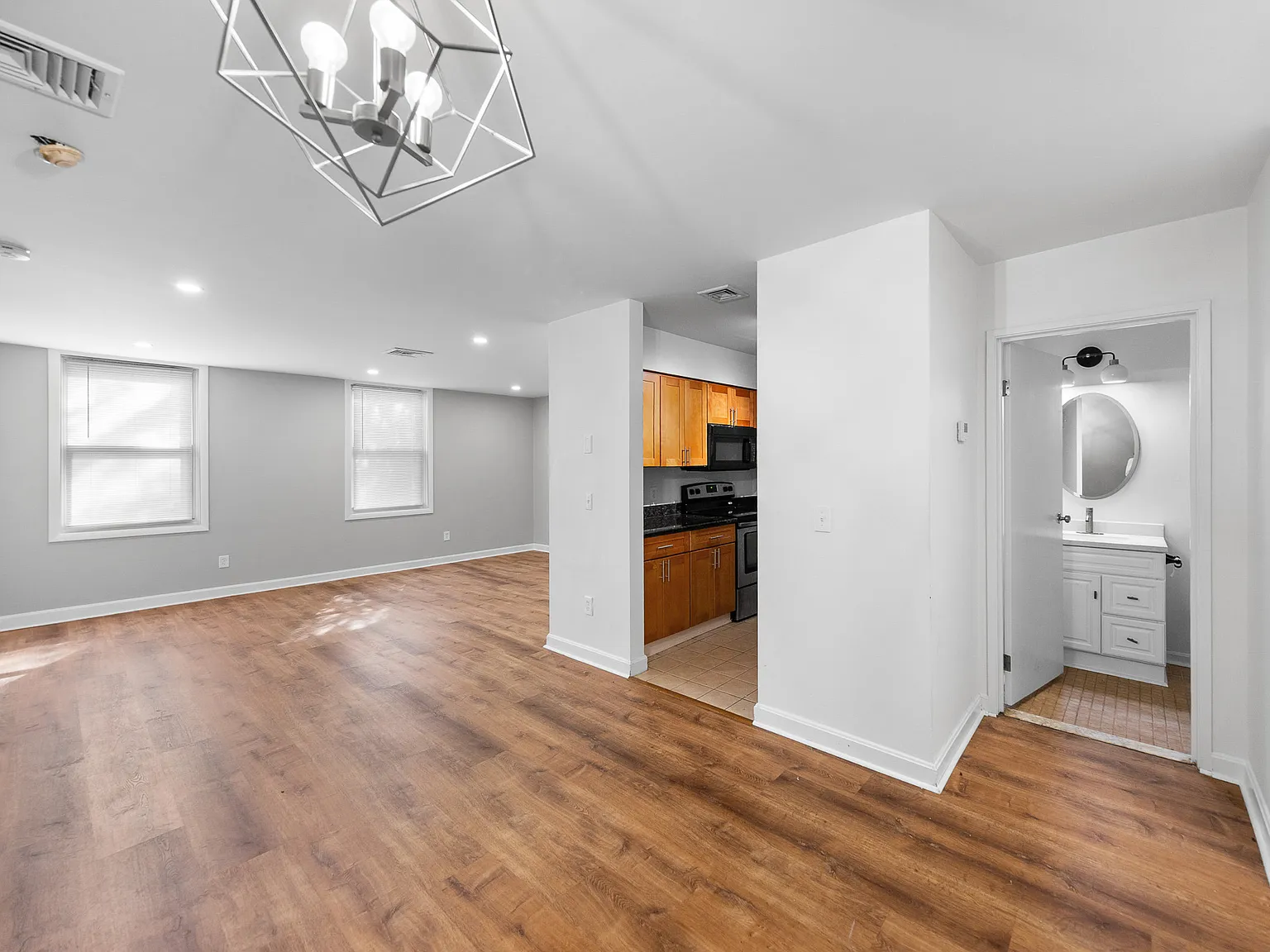 497 Broadway Street - 101 — Photo 3