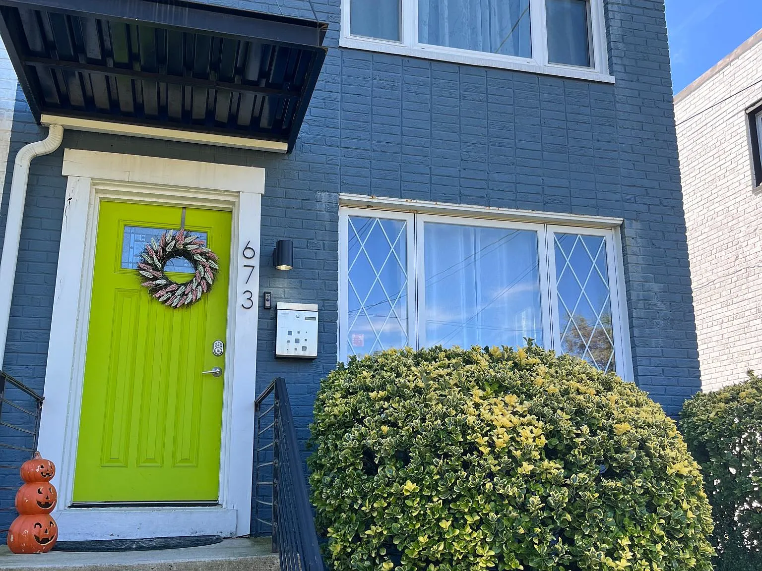Studio, 400 sqft, $1,500 — Photo 2