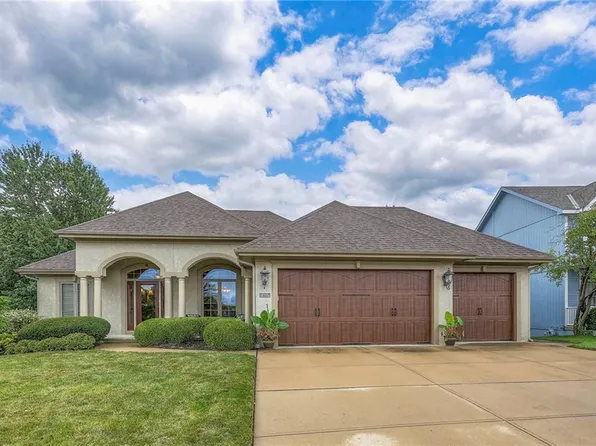 1407 NE 92nd Ter, Kansas City, MO 64155