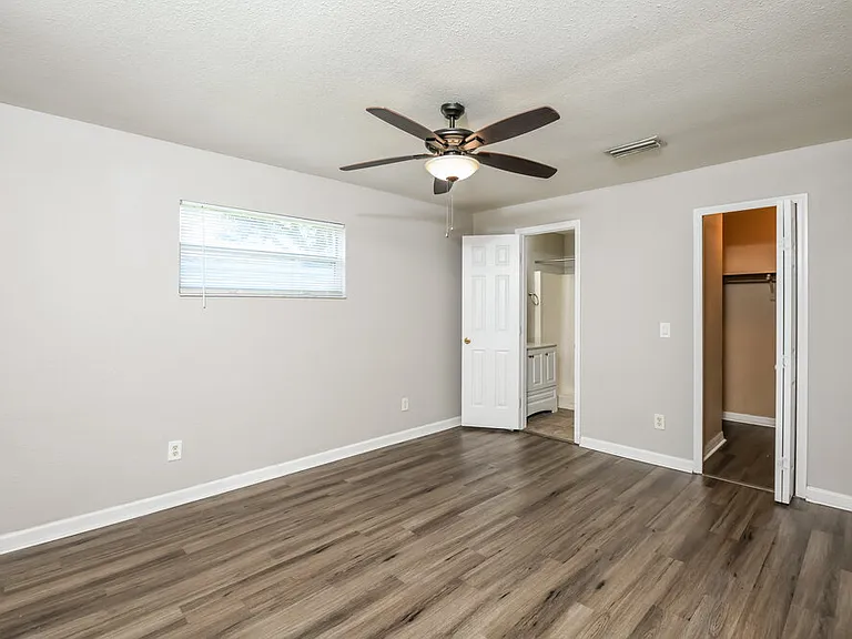 631 Fernandina St NW — Photo 10