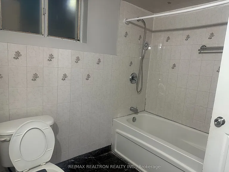 16 Montavista St #BASEMENT — Photo 9