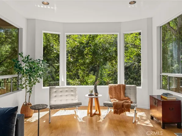 10055 Reevesbury Dr, Beverly Hills, CA 90210