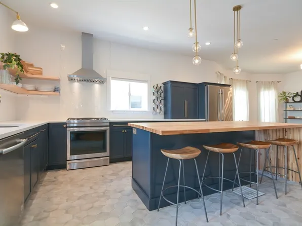 47 Electric Ave #1, Somerville, MA 02144