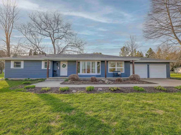 N7401 Edgewater Dr, Beaver Dam, WI 53916