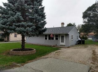 7205 Cowlin St, Crystal Lake, IL 60014