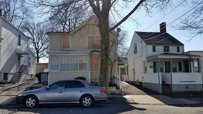 1st image of 426 Frankfort St