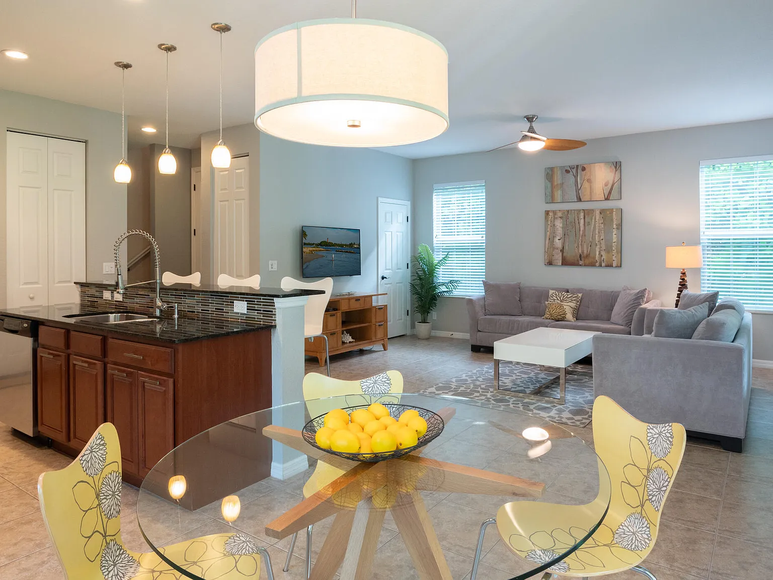 4 bed, 3.5 bath, 2650 sqft, $6,500 — Photo 4