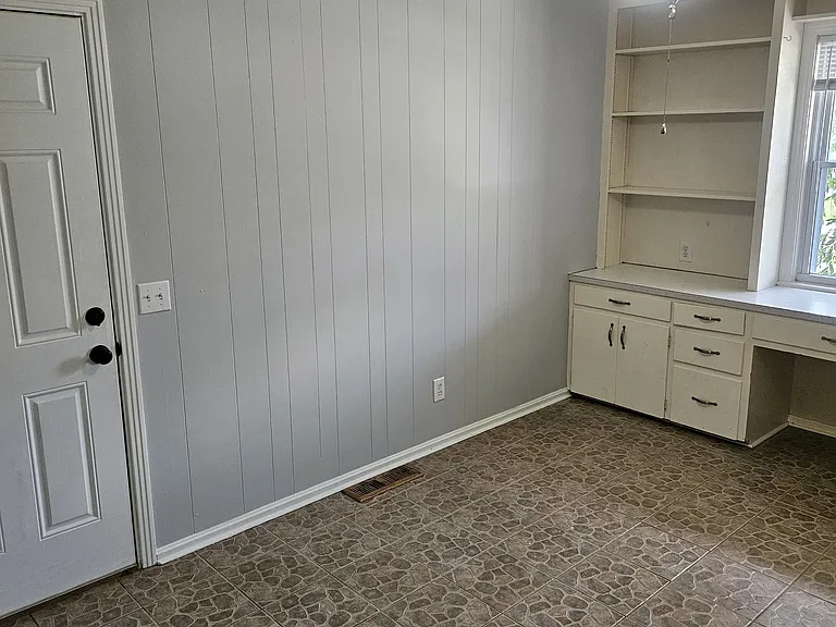 217 Brentwood Dr — Photo 13
