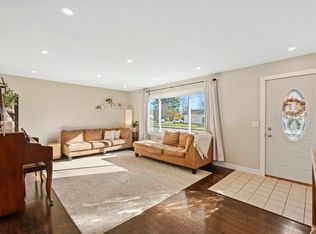 216 Hoover St, Sun Prairie, WI 53590