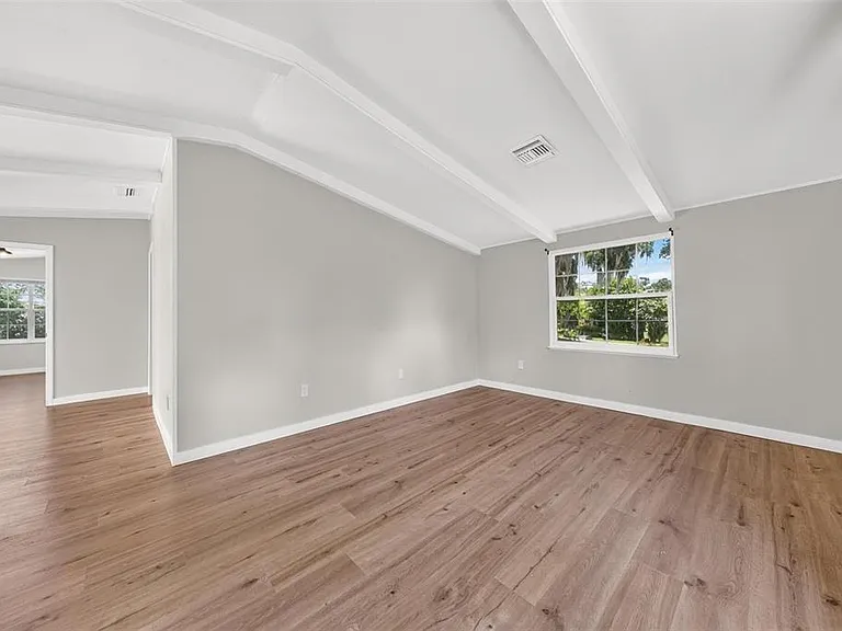 1099 Grove Ave — Photo 42