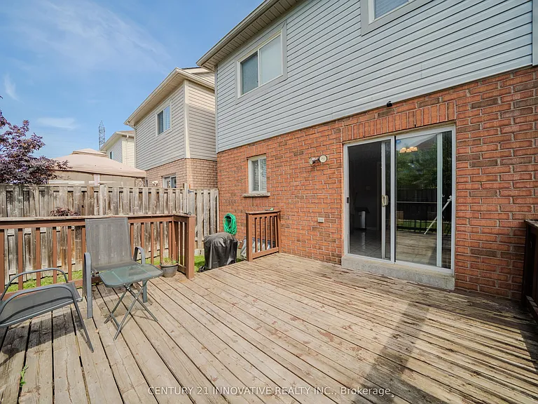 28 Samandria Ave #UPPER — Photo 46