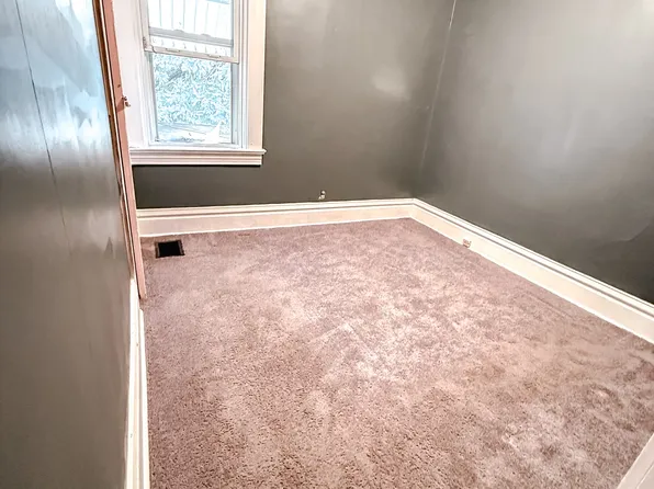 583 Stokes Ave, Braddock, PA 15104