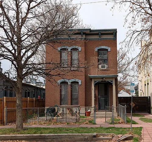 3011 Curtis St #3 Photo 1
