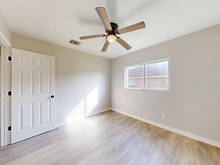 145 S Willow Way — Photo 23