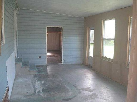 3rd image of 7626 Grady Dr