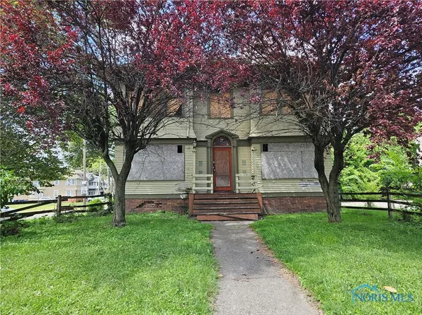 2703 Fulton St, Toledo, OH 43610