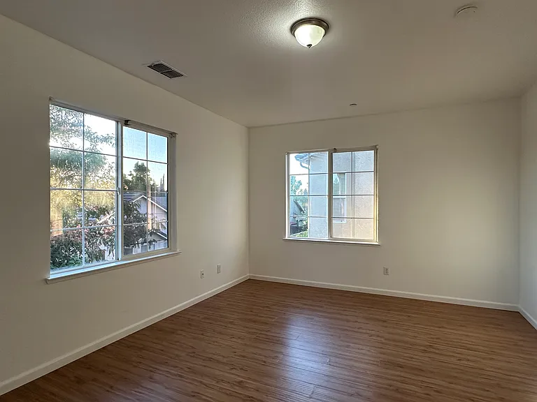 8252 Crystal Walk Cir — Photo 10