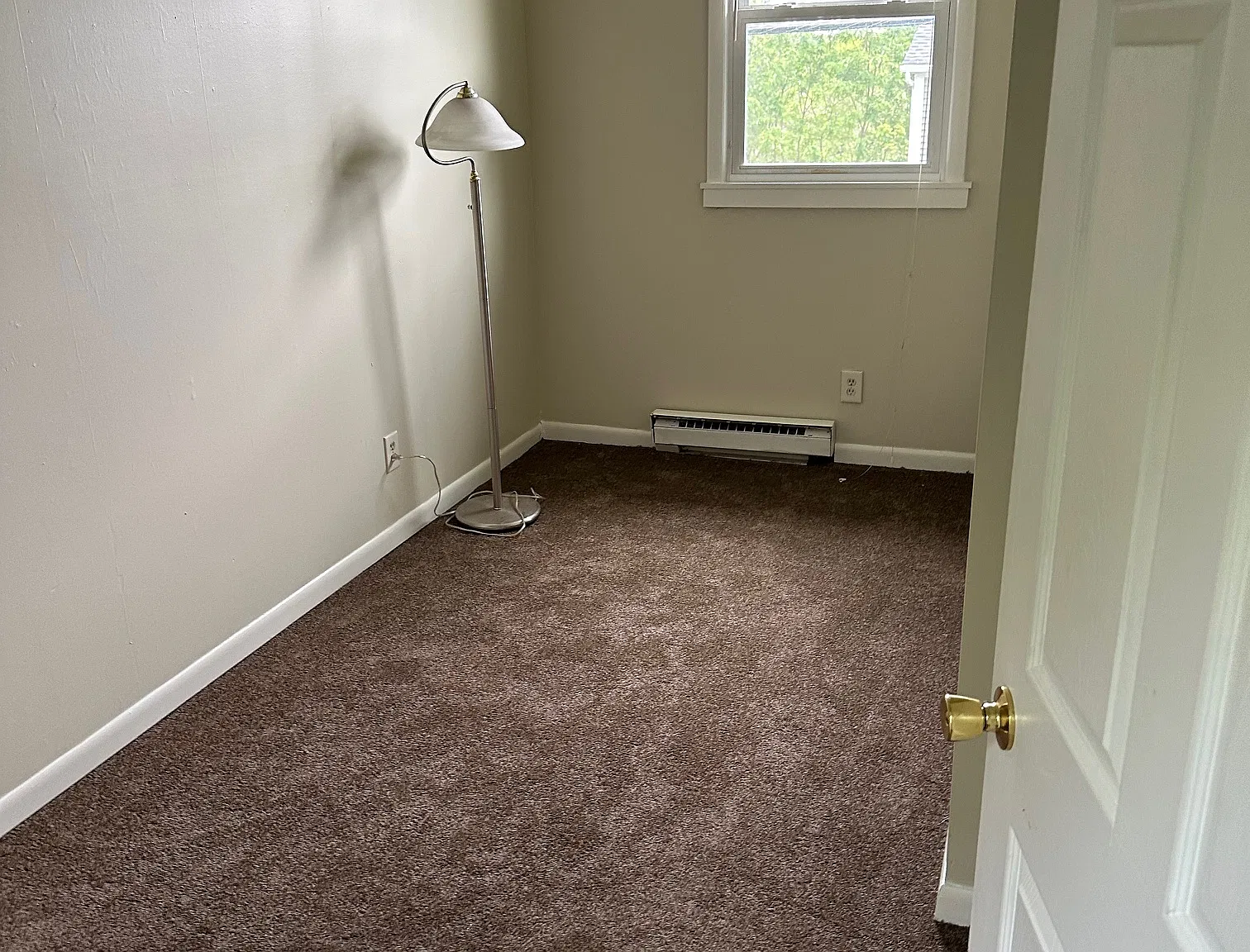 3 bed, 1050 sqft, $1,400 — Photo 3