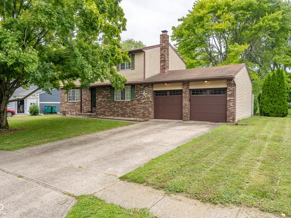 504 Brentwood Dr E, Plainfield, IN 46168