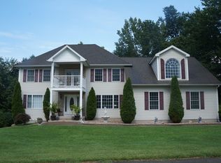 76 Aresco Dr, Middletown, CT 06457