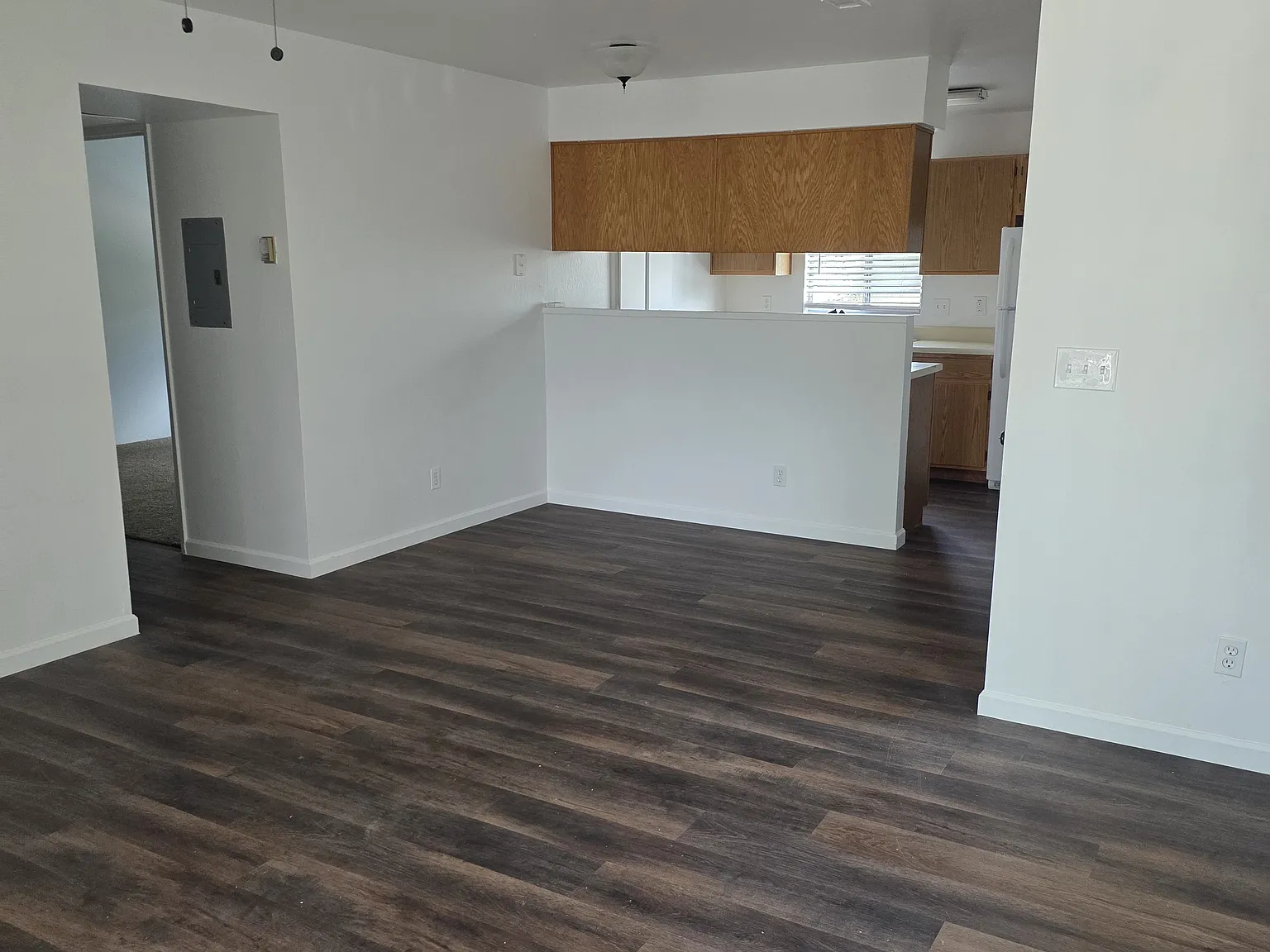 2 bed, 865 sqft, $1,385 — Photo 4