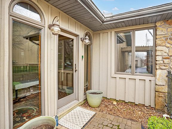 4th image of 3526 E Cinnamon Place