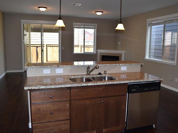 4th image of 2608 NE 131st Ave