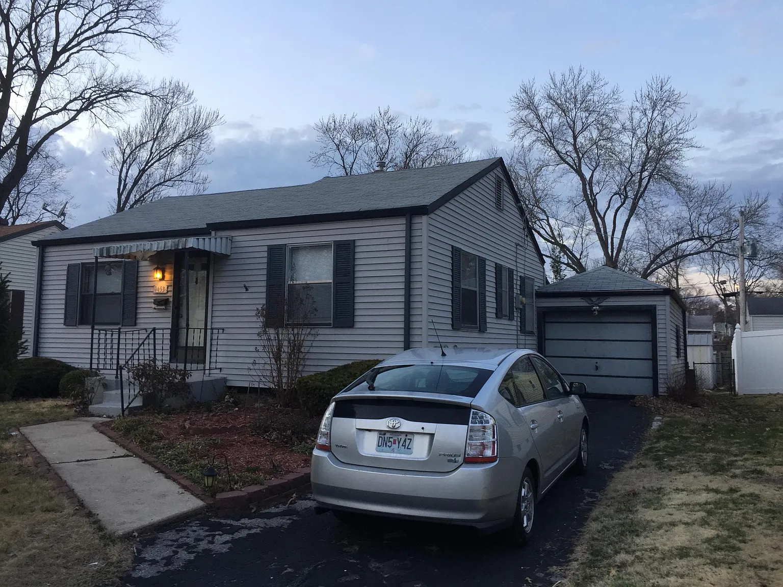 9453 Kathlyn Dr photo 1
