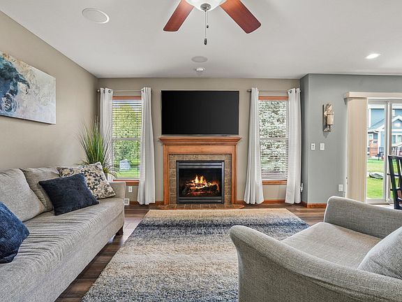 4th image of 9002 Pine Hollow Pl