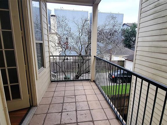5th image of 912 W 25th St Unit 5