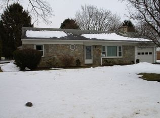 1787 Colonial Manor Dr, Lancaster, PA 17603