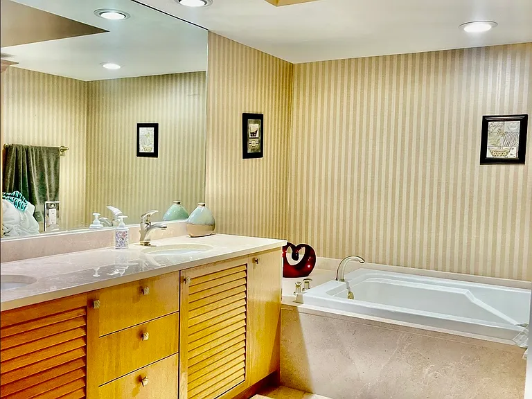 16500 Collins Ave #642 — Photo 17