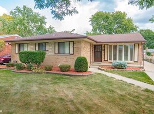29236 Norma Dr, Warren, MI 48093