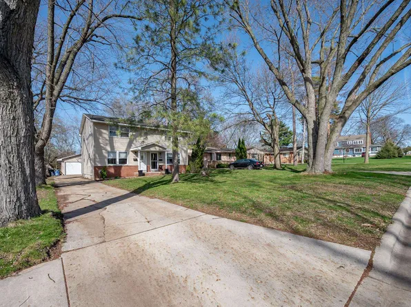 154 Bryan St, Green Bay, WI 54301