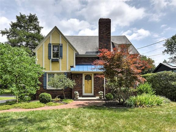 2nd image of 307 Parsons Dr