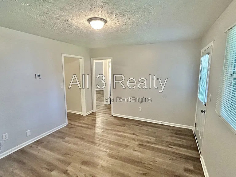 293 Rogers St — Photo 10