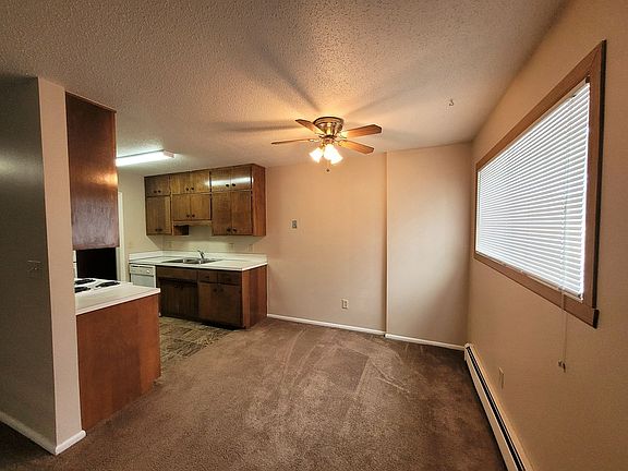 4th image of 515 30th Ave N Unit 2