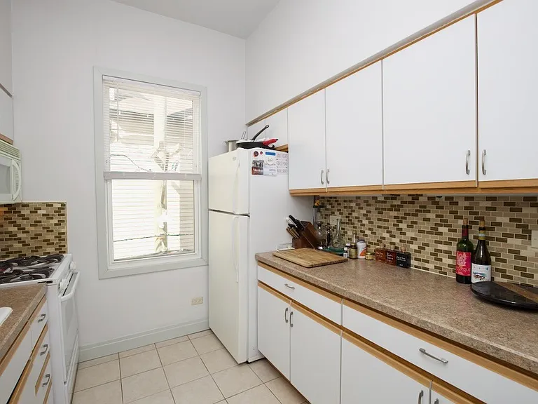1211 W Melrose St #3 — Photo 3