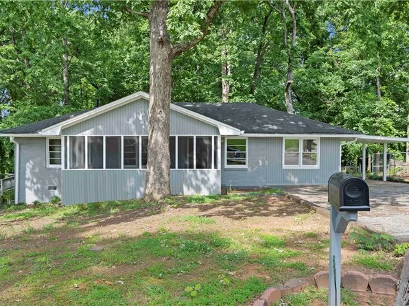 1322 Sanders Dr, Morrow, GA 30260