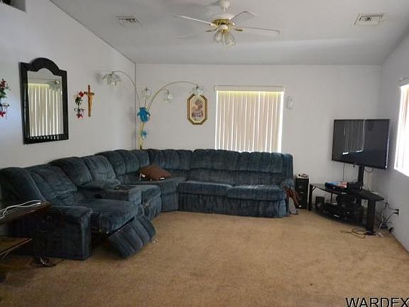 4th image of 847 Church St