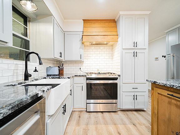 5th image of 601 S Vernon St