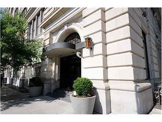 Rented by Douglas Elliman | media 14