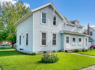 514 2nd St SW, Independence, IA 50644