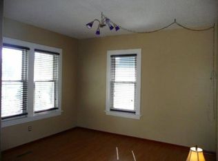 915 Bayard Ave, Saint Paul, MN 55102