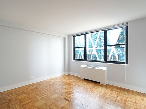 3rd image of 315 W 57th St APT 18F