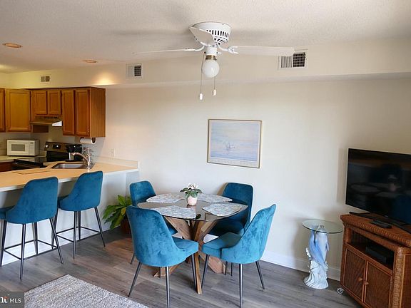 5th image of 204 33rd St #30601